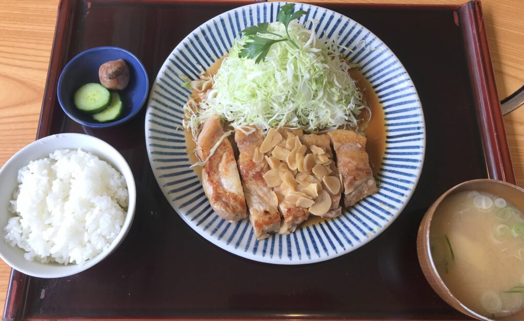 とんとん広場のトンテキ定食