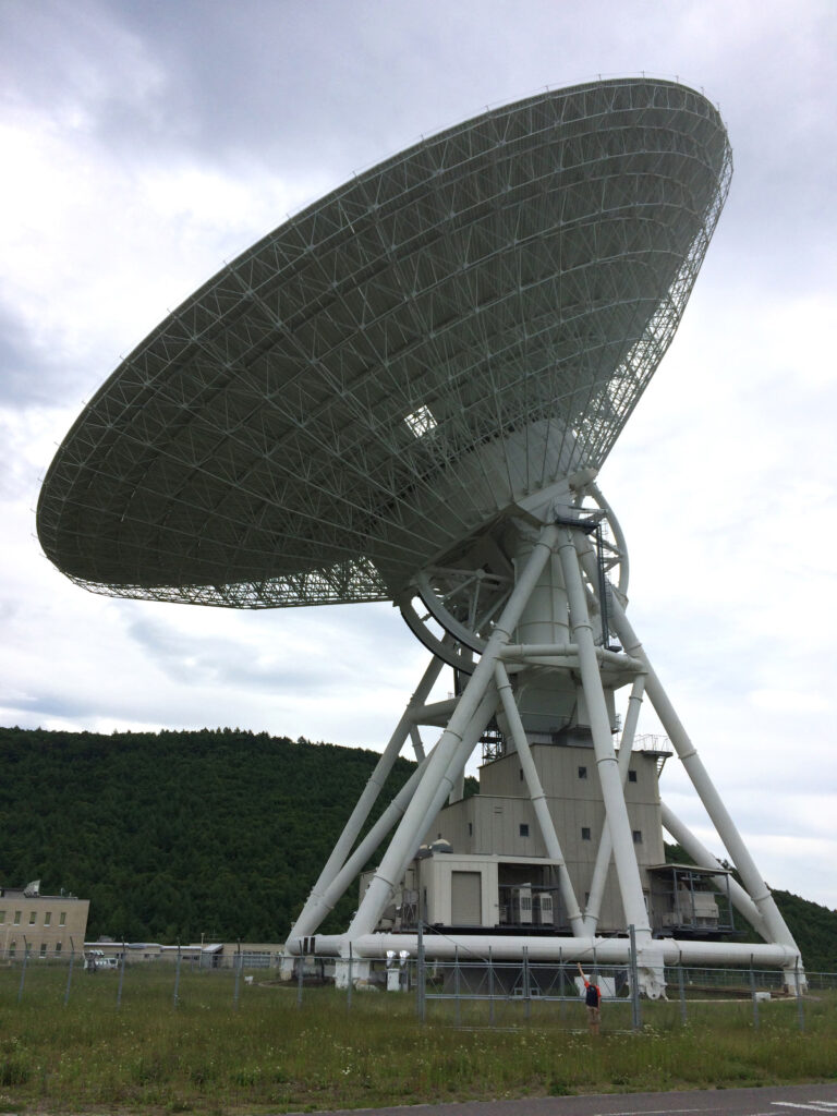 臼田宇宙空間観測所の日本最大のパラボラアンテナ